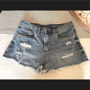NWOT Blank NYC “The Barrow” High Rise Distressed shorts